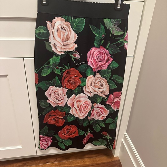 Dolce and Gabbana midi skirt - Picture 2 of 2